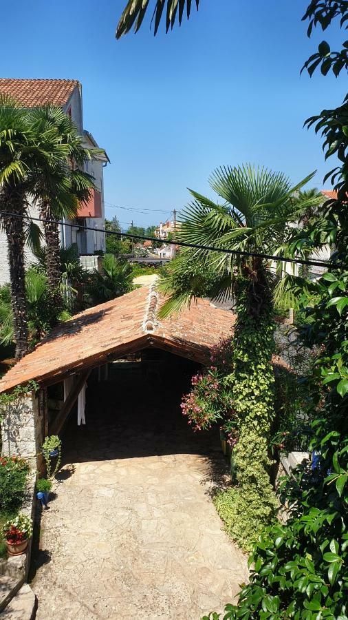 Appartment Daniela Funtana Exterior photo
